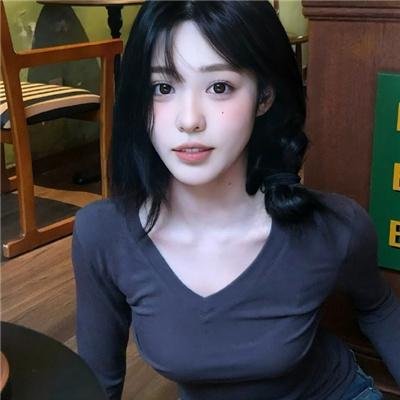 骑着鱼的猫